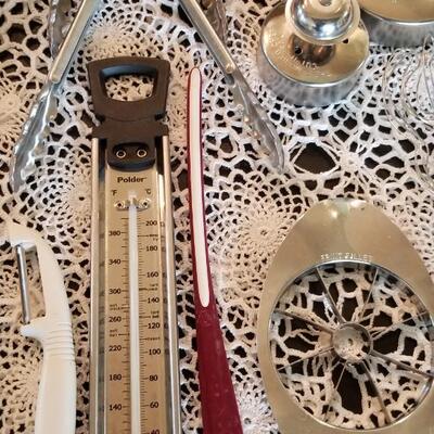 Lot 489: Kitchen Utensils Lot