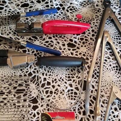 Lot 489: Kitchen Utensils Lot
