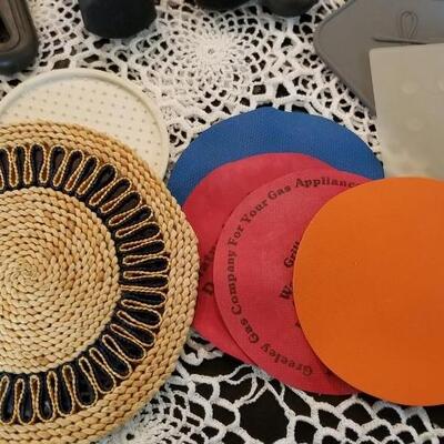 Lot 490: Hot Pads & Pot Holders Lot