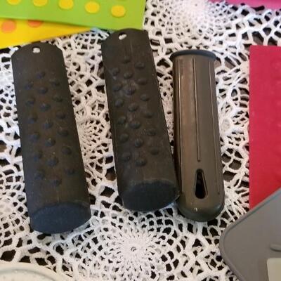 Lot 490: Hot Pads & Pot Holders Lot