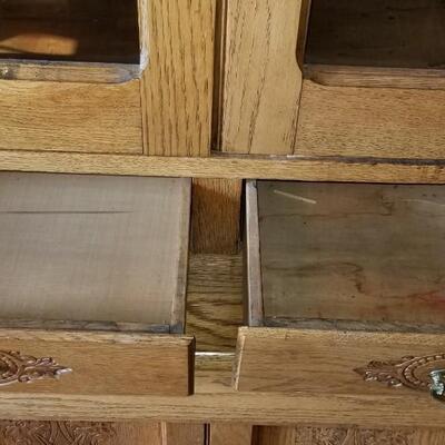 Lot 493: Antique 1 piece Hutch