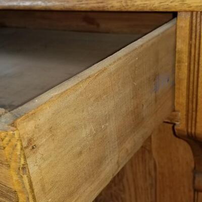 Lot 493: Antique 1 piece Hutch