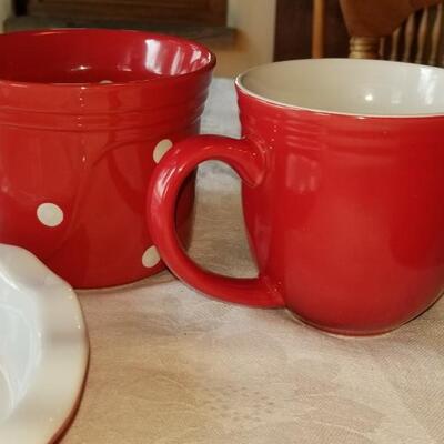 Lot 498: Red Dish Lot