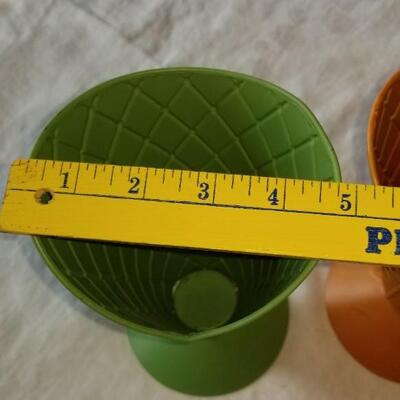 Lot 499: (2) Metal Ice Cream Cone Containers
