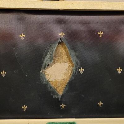 Lot 515: Jewelry Box with Key