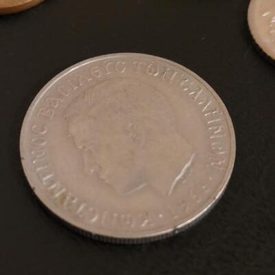 Lot 520: Foreign Money