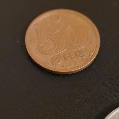 Lot 520: Foreign Money