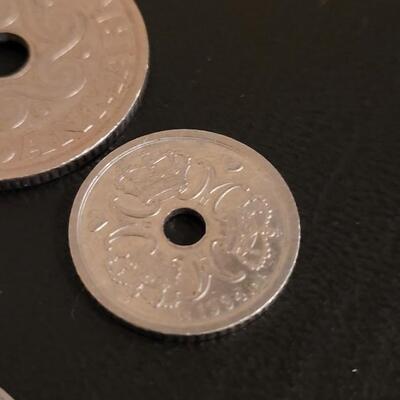 Lot 520: Foreign Money