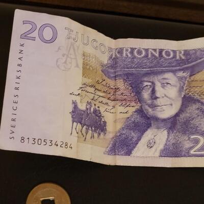 Lot 520: Foreign Money