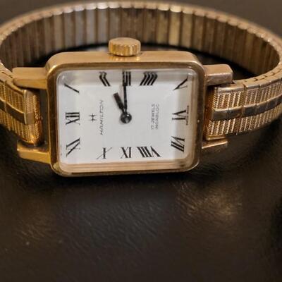 Lot 521: Watch Lot - not working 