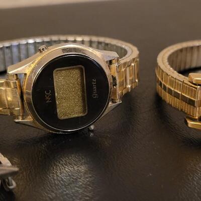 Lot 521: Watch Lot - not working 
