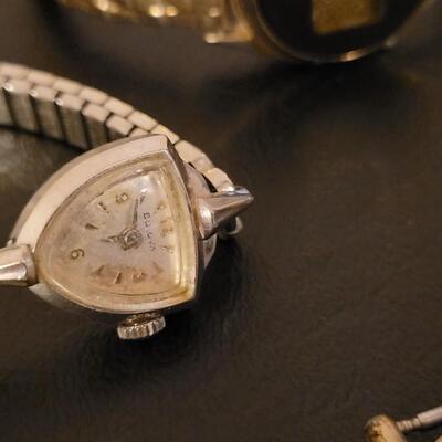 Lot 521: Watch Lot - not working 