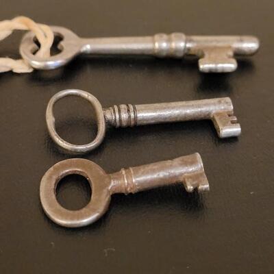 Lot 522: Locks & Skelton Keys