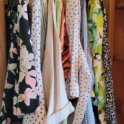 Lot 531: Ladies Clothing Lot A - size xl and xxl 