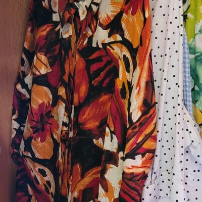 Lot 531: Ladies Clothing Lot A - size xl and xxl 