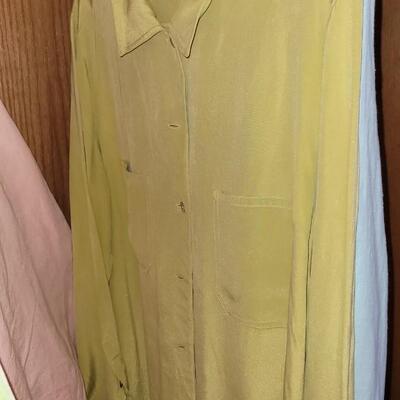 Lot 532: Ladies Clothing Lot B 