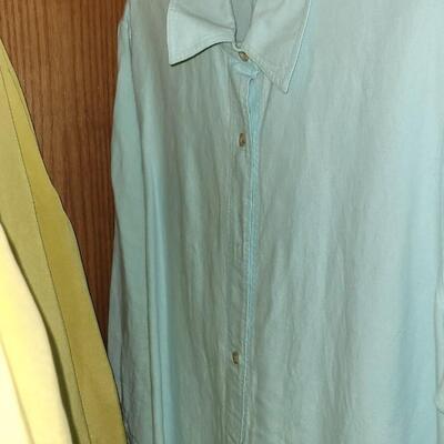 Lot 532: Ladies Clothing Lot B 