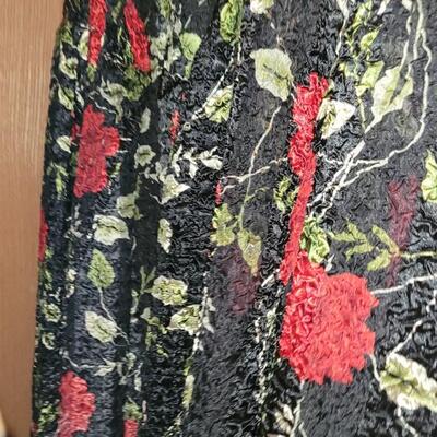 Lot 533: Ladies Clothing Lot D