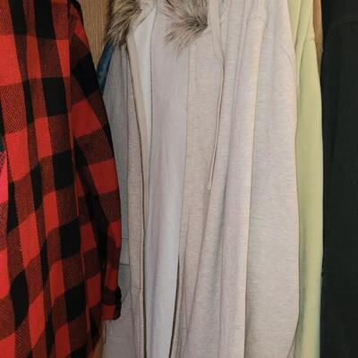Lot 533: Ladies Clothing Lot D
