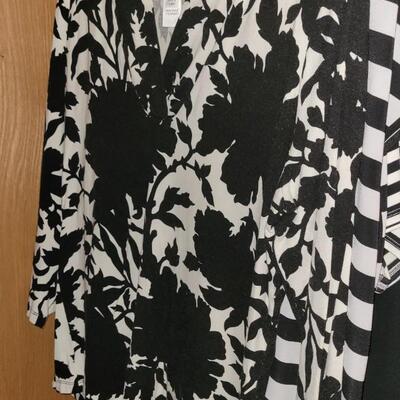 Lot 536: Ladies Clothing Lot F 