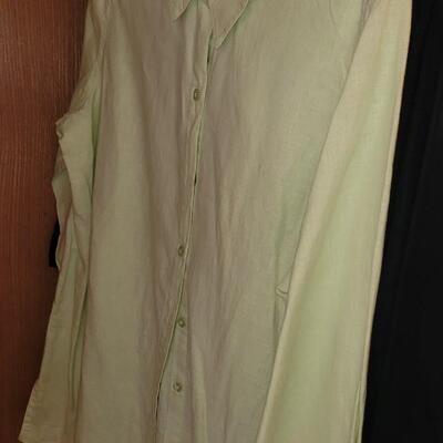 Lot 536: Ladies Clothing Lot F 