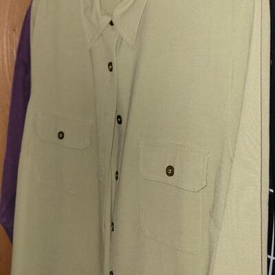 Lot 536: Ladies Clothing Lot F 