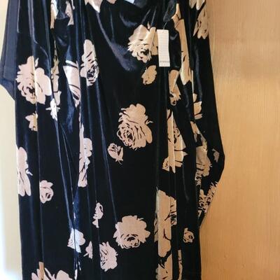 Lot 537: Ladies Dresses Lot G  sizes L, XL & 14