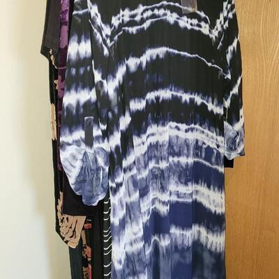 Lot 537: Ladies Dresses Lot G  sizes L, XL & 14