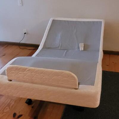 Lot 544: Denver Mattress Adjustable Twin Box Spring - works