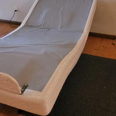 Lot 544: Denver Mattress Adjustable Twin Box Spring - works