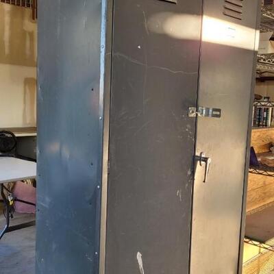 Lot 546: Metal Cabinet 36 Ã— 84 Ã— 24