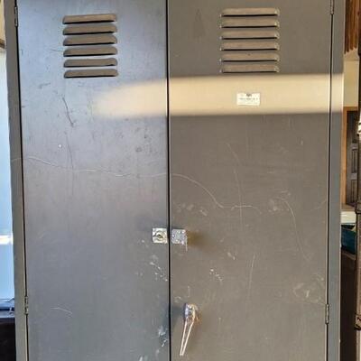 Lot 546: Metal Cabinet 36 Ã— 84 Ã— 24