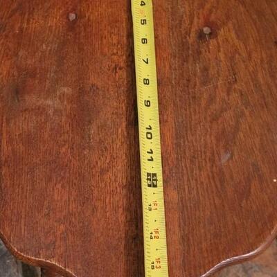 Lot 549: Antique Plant Stand or Small Parlor Table
