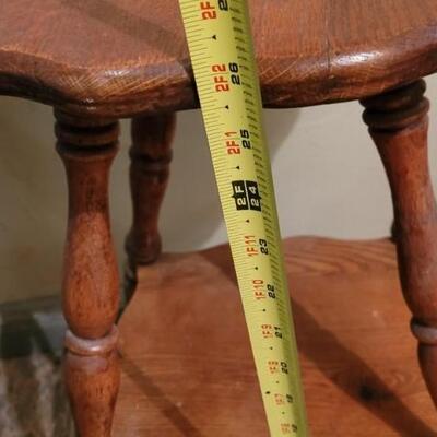 Lot 549: Antique Plant Stand or Small Parlor Table
