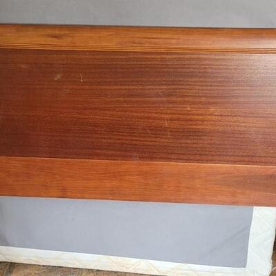 Lot 552: Full Size Bed with Casters & Denver Mattress Set
