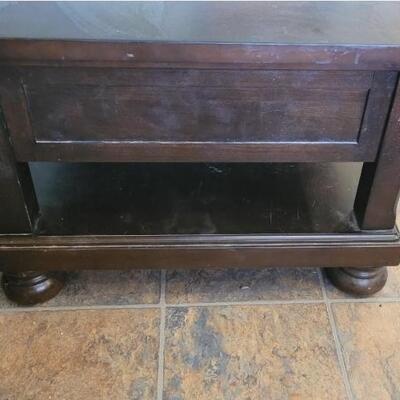 Lot 553: Coffee Table that Lift Up