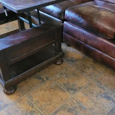 Lot 553: Coffee Table that Lift Up