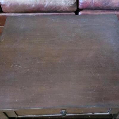 Lot 553: Coffee Table that Lift Up