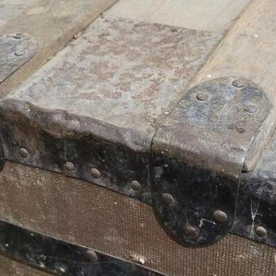 Lot 555: Antique Steamer Trunk 