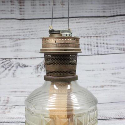 Antique Aladdin Colonial Gas Oil Lamp