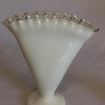  SILVER CREST 6 1/2 IN FAN VASE FOOTED WHITE MILK GLASS CLEAR RIM 