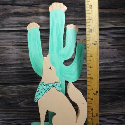 Vintage Hand Painted Wood Dog Coyote Wolf Howling with Cactus Home Decor 