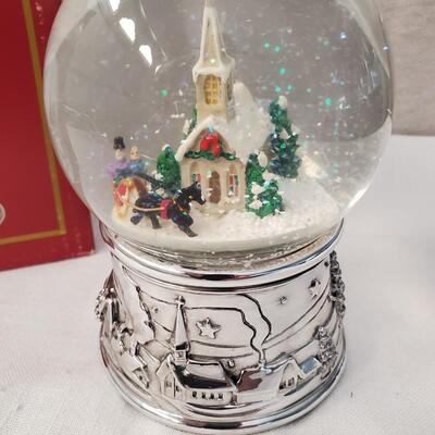 Reed & Barton Snow Globe  NIB 