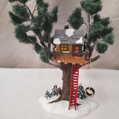 Treetop Tree House