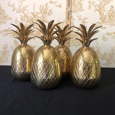 #4 Set of four pineapple decor candleholders