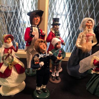 #36 Bundle Christmas caroling statues 