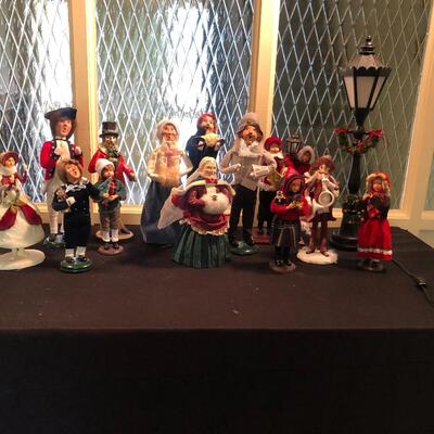 #36 Bundle Christmas caroling statues 