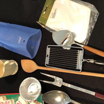 #60  Vintage utensils, mini chocolate molds