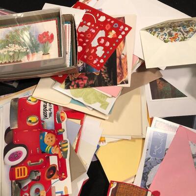 #71 Large bundle of greeting cards and postcards 