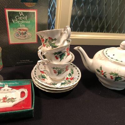 #127-Christmas mugs and tea set with Christmas tea book